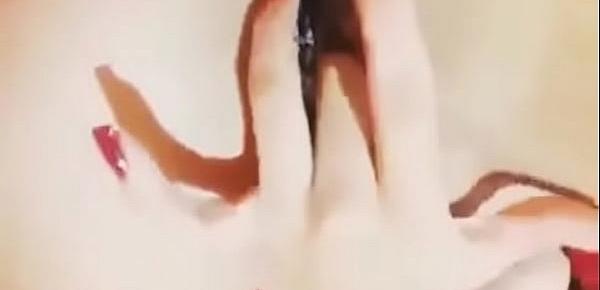 Antonella finger